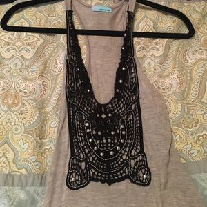 Embroidered flowy tank!